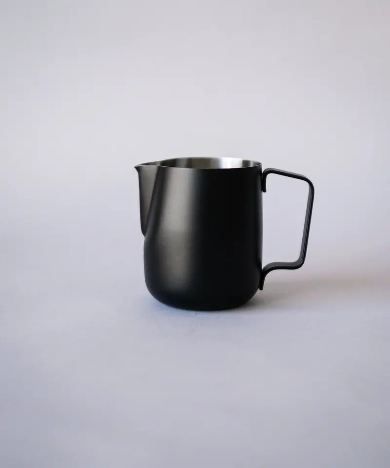 17Oz Matte Black Competition Pitcher With Long Spout 1