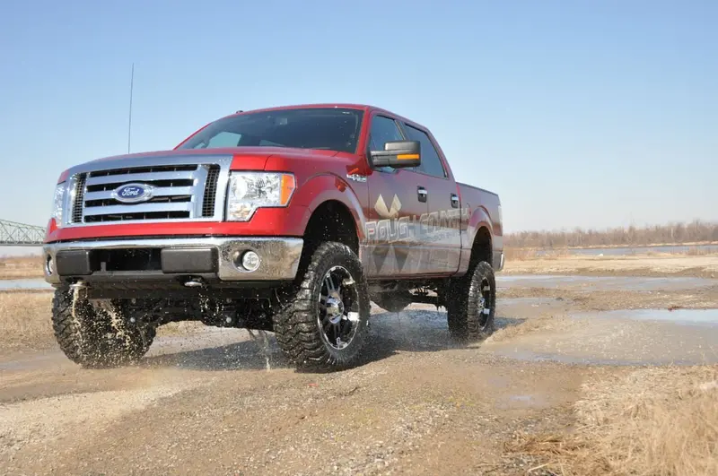 Rough Country 6-Inch Vertex/V2 Lift Kit – Designed For 2009–2010 Ford F-150 4Wd Trucks 1